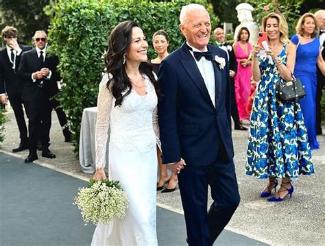 età della moglie di santo versace|Santo Versace e Francesca De Stefano si sono sposati: le foto e .